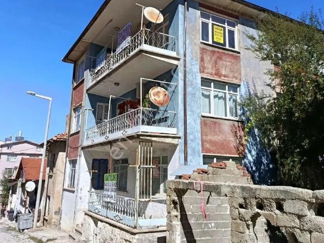 Hamidiye Mah 3 Katlı 2+1daire Olan Binamız Satlıktır