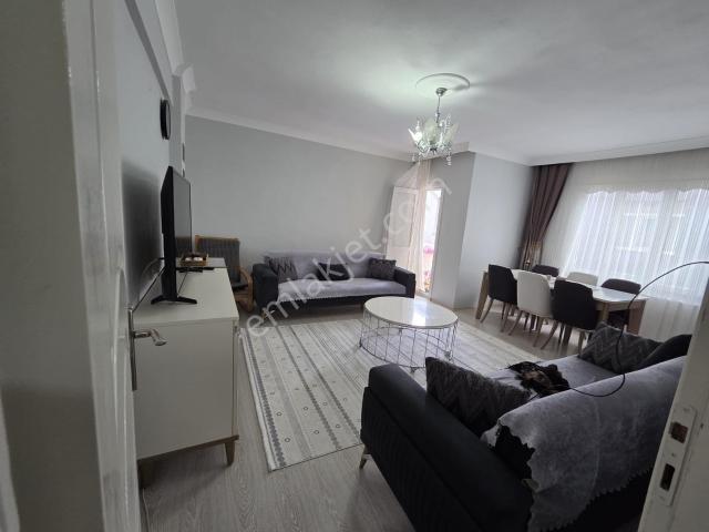 Hamidiyede 140 M²net Geniş 2+1 3 Balkon Çift Wc 45 M² Arsa Paylı
