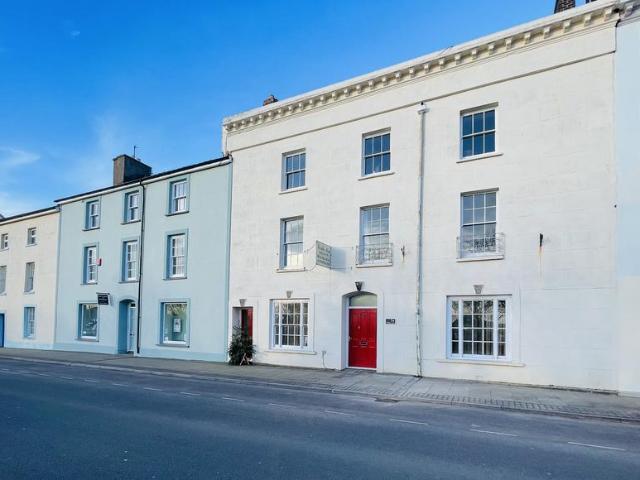 Hamilton Terrace, Milford Haven, SA73 8 bed house to rent £2,500 pcm £577 pw