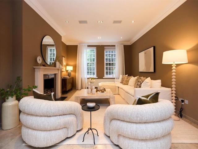 Hamilton Terrace, St John's Wood, NW8 6 bed semi detached house to rent £16,800 pcm £3,877 pw