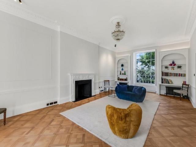 Hamilton Terrace 4 bed apartment to rent £14,083 pcm £3,250 pw