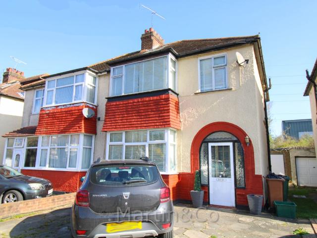 Hamilton Avenue, Cheam/Sutton SM3, 3 bed semi detached house to rent, £2,300 pcm | PrimeLocation