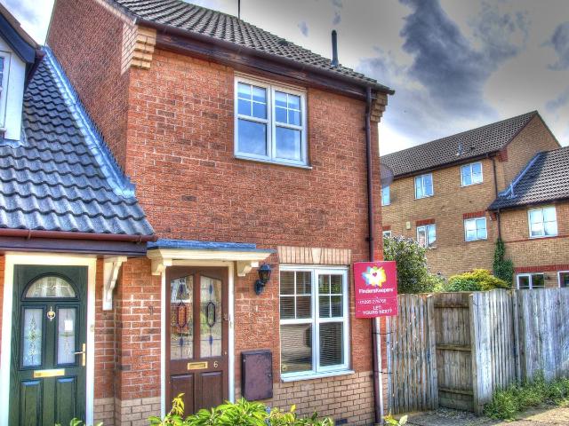 Hamilton Close, Banbury OX16, 2 bed semi detached house to rent, £1,250 pcm | PrimeLocation