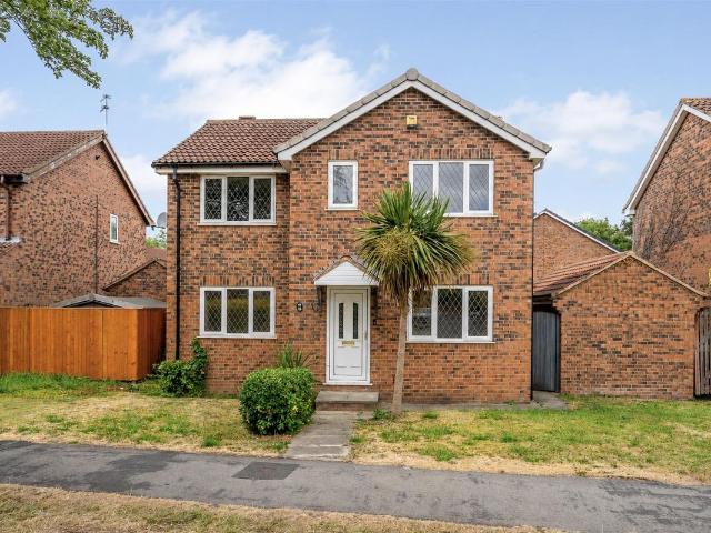 Hamilton Drive East, York YO24, 4 bed detached house to rent, £1,750 pcm | PrimeLocation