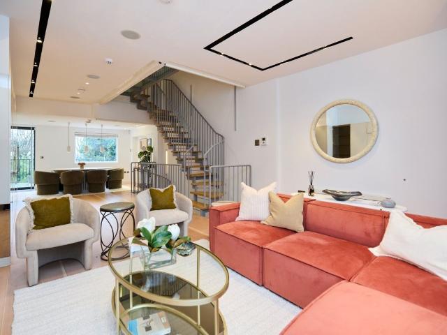 Hamilton Gardens, London NW8, 5 bed detached house to rent, £17,500 pcm | PrimeLocation