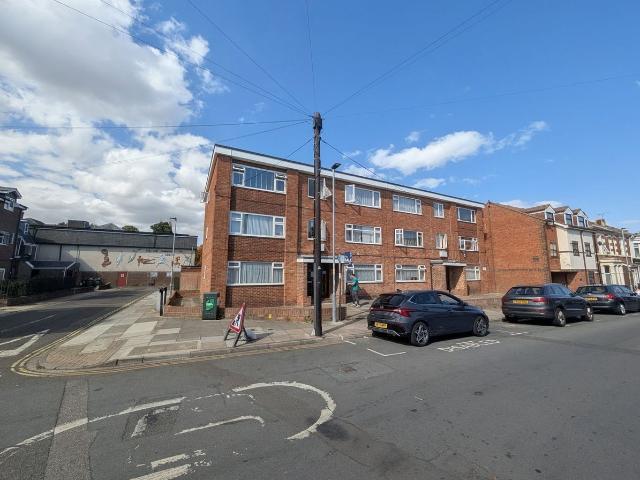 Hamilton House, Clive Road PO1, 1 bed flat to rent, £950 pcm | PrimeLocation