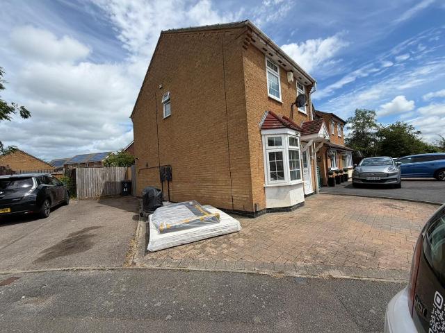 Hamilton LE5, 3 bed end terrace house to rent, £1,300 pcm | PrimeLocation