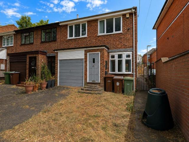 Hamilton Road, Nottingham NG5, 3 bed end terrace house to rent, £1,100 pcm | PrimeLocation