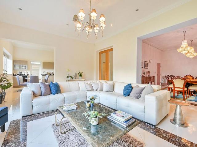 Hamilton Road, Ealing, London, W5 8 bed house to rent £8,996 pcm £2,076 pw