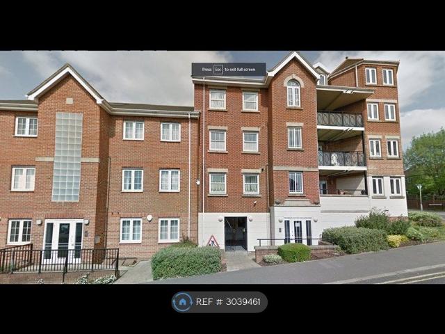 Hamilton Road, High Wycombe HP13, 2 bed flat to rent, £1,450 pcm | PrimeLocation