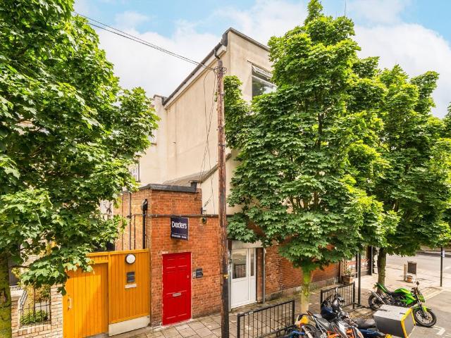 Hamilton Road, South Wimbledon SW19, 2 bed flat to rent, £1,995 pcm | PrimeLocation