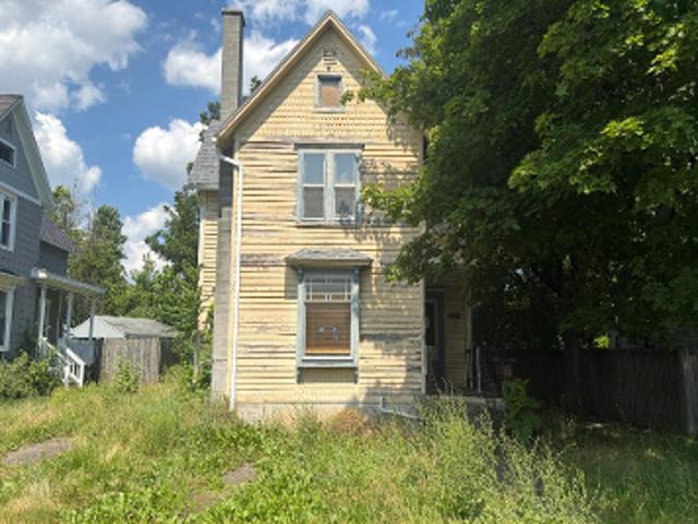Hamilton St