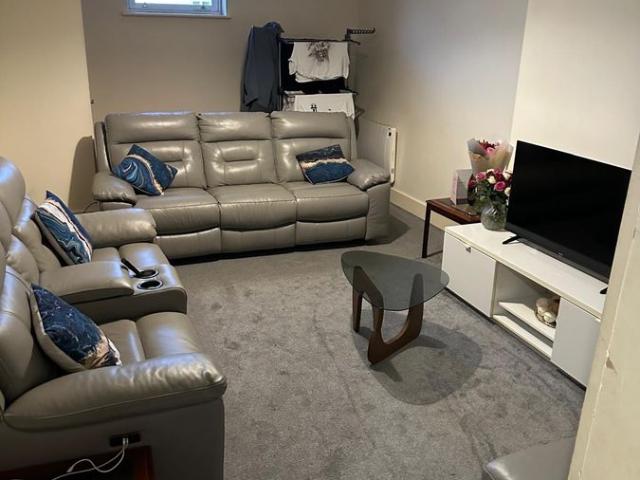 Hamlet Court Road, Westcliff On Sea SS0, 2 bed flat to rent, £1,250 pcm | PrimeLocation