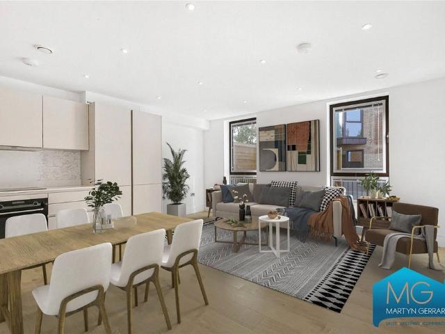 Hamlet Gate, London, N2 2 bed apartment to rent £2,650 pcm £612 pw