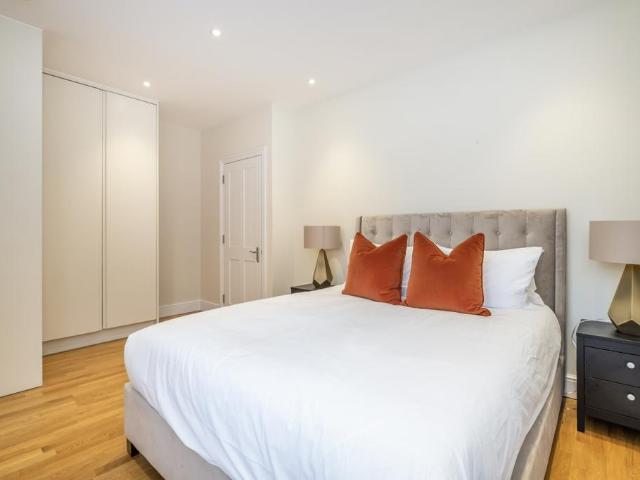 Hamlet Gardens, 290 King Street. 2 bed flat to rent £3,950 pcm £912 pw