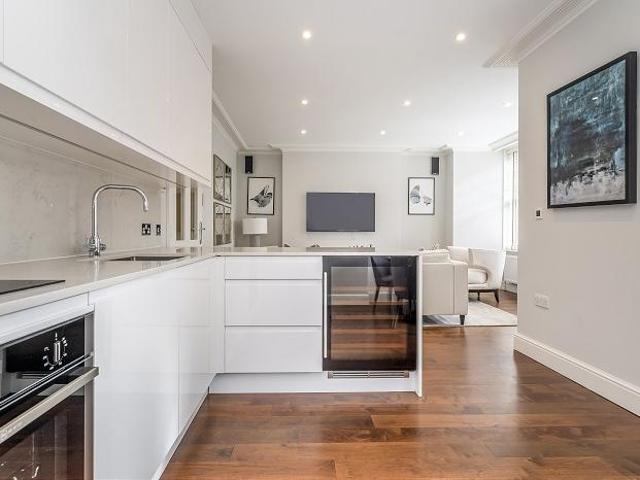 Hamlet Gardens, 290 King Street. 2 bed flat to rent £4,550 pcm £1,050 pw