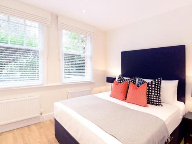 Hamlet Gardens, London, W6 0TR, United Kingdom | 3 bed apartment for rent #120873655 | Rentberry