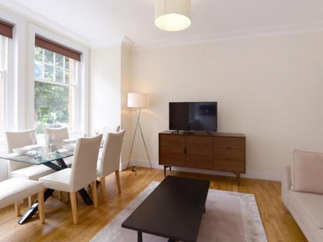 Hamlet Gardens, London, W6 0TR, United Kingdom | 3 bed apartment for rent #120874939 | Rentberry