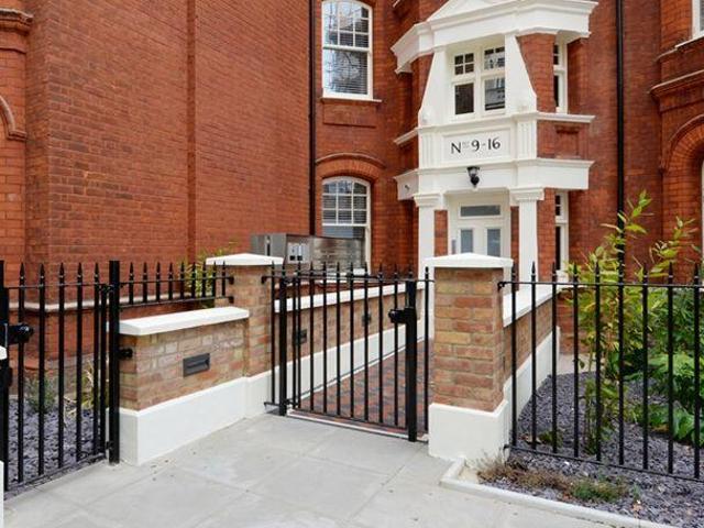 Hamlet Gardens, London. W6 1 bed apartment to rent £2,557 pcm £590 pw