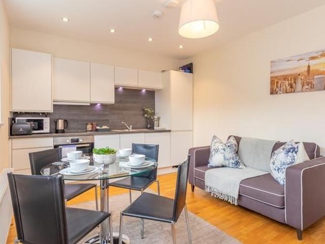 Hamlet Gardens, London W6, 2 bed terraced house to rent, £3,705 pcm | PrimeLocation