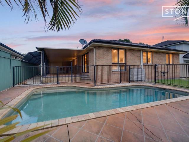 Hamlyn Terrace, 23 Middle Tree Close