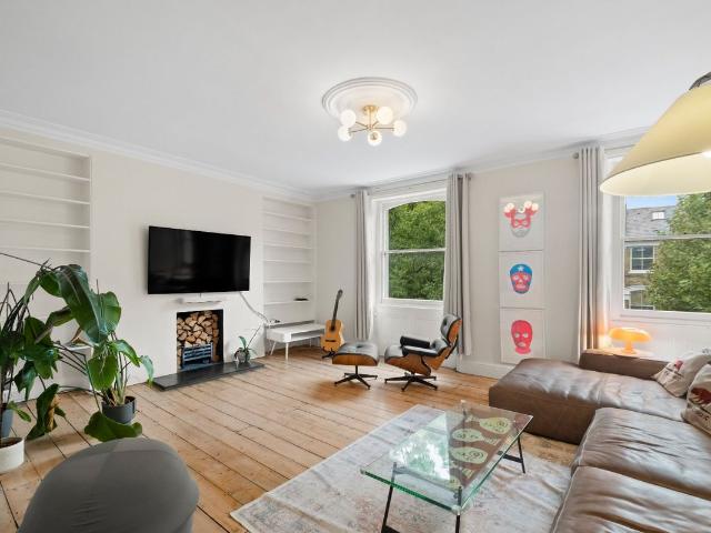 Hammersmith Grove, Brackenbury Village W6, 2 bed flat to rent, £4,000 pcm | PrimeLocation
