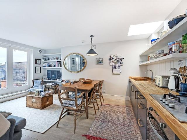 Hammersmith Grove, Hammersmith, Brackenbury Village, London W6, 2 bed flat to rent, £3,200 pcm | PrimeLocation