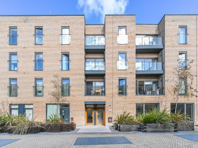 Hammersmith, London, W6 1 bed flat to rent £3,250 pcm £750 pw