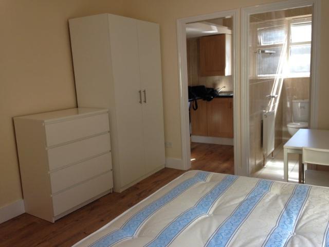 Hammersmith Modern Studio Flat Single Person