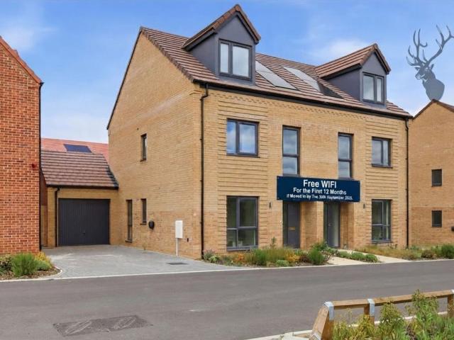 Hammett Crescent, Bishop's Stortford CM23, 4 bed semi detached house to rent, £2,875 pcm | PrimeLocation