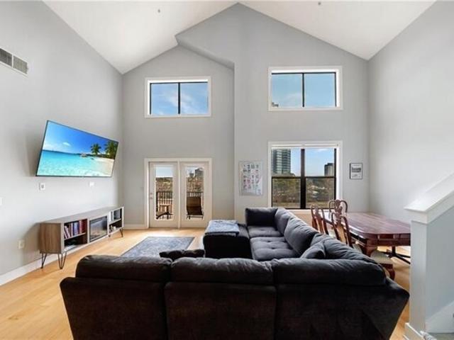 Hammond Dr Unit,atlanta, Condo For Sale
