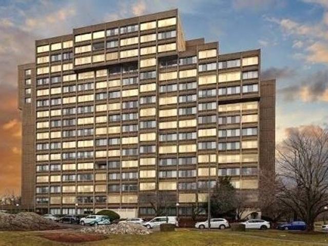 Hammond Pond Pkwy Apt S, Newton, Condo For Sale