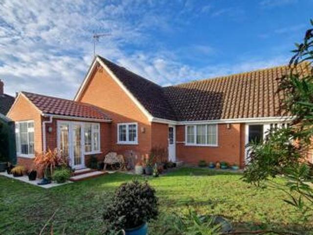 Hammonds Walk, Halesworth, 3 Bedroom Bungalow