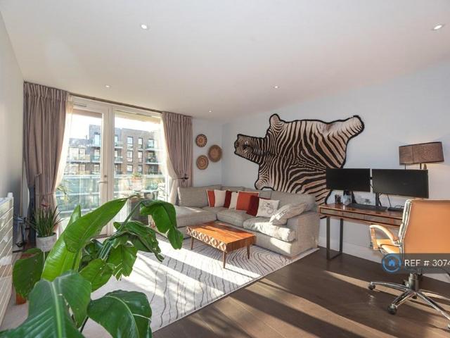 Hamond Court, Kingston Upon Thames, KT2 2 bed flat to rent £2,900 pcm £669 pw