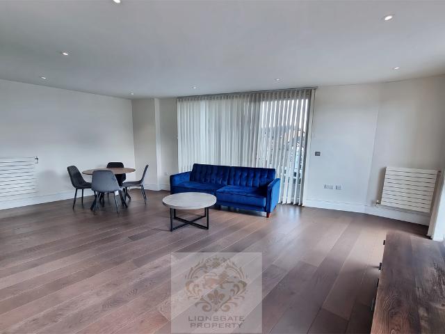 Hamond Court KT2, 2 bed flat to rent, £2,700 pcm | PrimeLocation