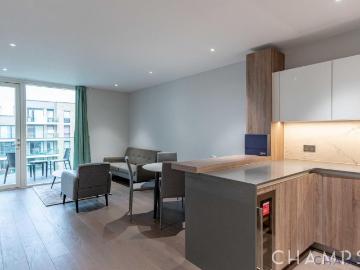 Hamond Court, Queenshurst Square, KT2 2 bed flat to rent £3,077 pcm £710 pw