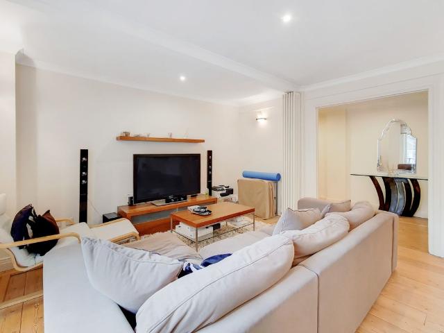 Hampden Gurney Street, London W1H, 3 bed flat to rent, £5,000 pcm | PrimeLocation