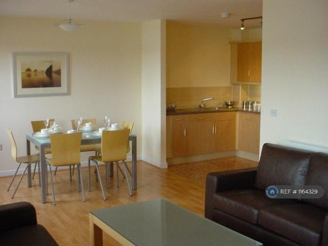 Hampden Gardens, Cambridge, CB1 3 bed flat to rent £2,700 pcm £623 pw