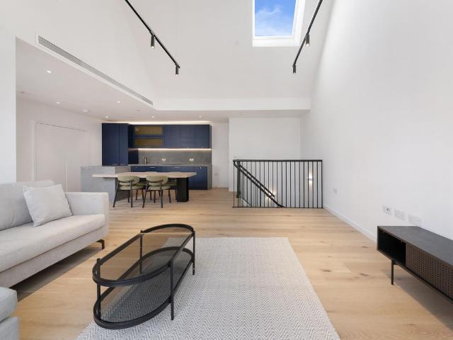 Hampden House, Goodluck Hope, London E14, 2 bed flat to rent, £3,358 pcm | PrimeLocation