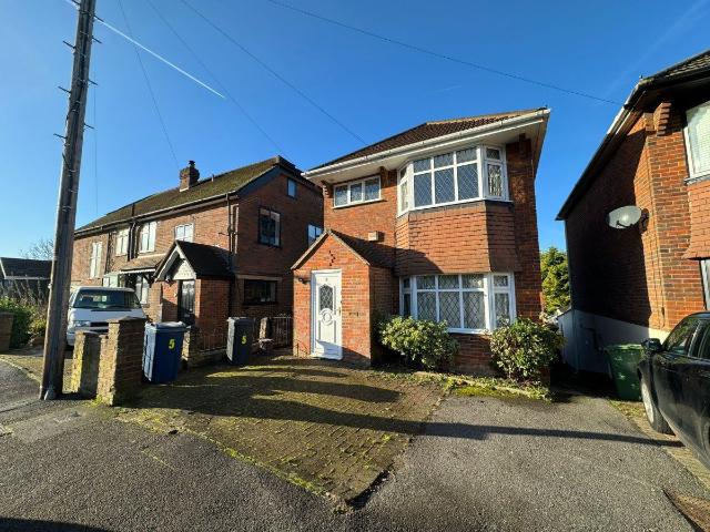 Hampden Road HP13, 6 bed detached house to rent, £802 pcm | PrimeLocation