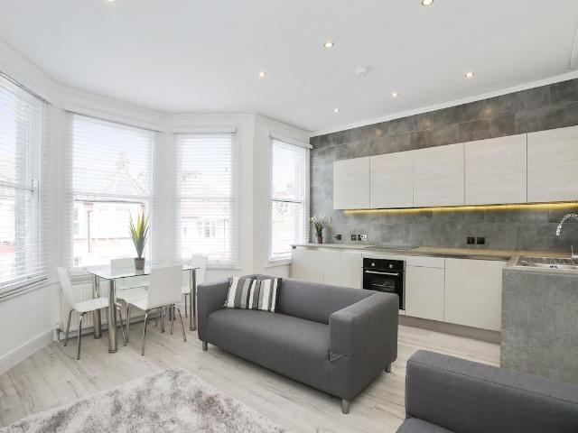 Hampden Road, London N8, 2 bed flat to rent, £1,950 pcm | PrimeLocation