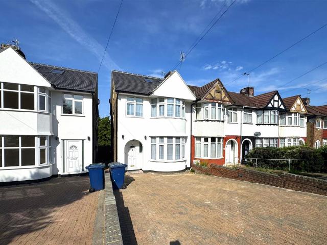 Hampden Way, Southgate N14, 4 bed semi detached house to rent, £2,900 pcm | PrimeLocation