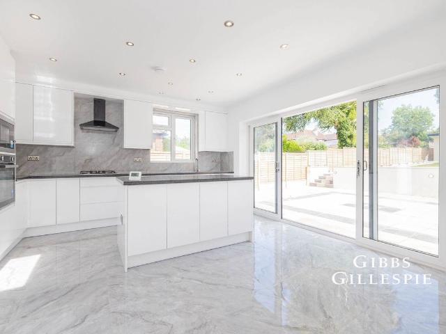 Hampermill Lane, Watford, Hertfordshire WD19, 5 bed detached house to rent, £4,500 pcm | PrimeLocation