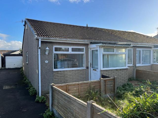 Hampsfell Drive, Morecambe, LA4 2 bed bungalow to rent £995 pcm £230 pw