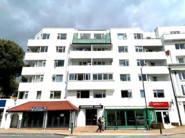 Hampshire Court, Bournemouth BH2, 1 bed flat to rent, £950 pcm | PrimeLocation