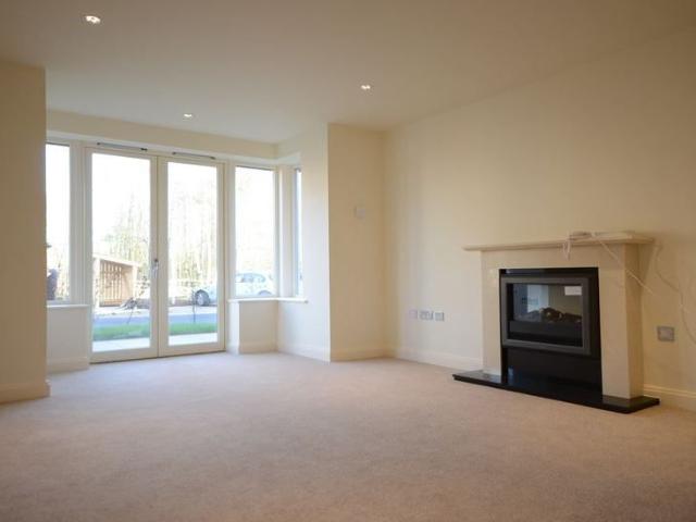 Hampshire Lakes, Oakleigh Square, Hammond Way GU46, 1 bed flat to rent, £1,750 pcm | PrimeLocation