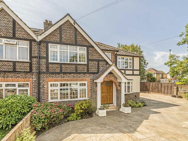 Hampton Court Avenue, East Molesey KT8, 5 bed property to rent, £4,995 pcm | PrimeLocation