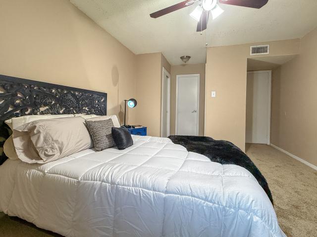 Hampton Court Apartments 1 Bedroom Apartment for Rent at 2424 Drusilla Ln, Baton Rouge, LA 70809 Mid City South