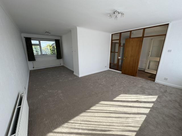 Hampton Grove, Meysey Hampton GL7, 3 bed detached bungalow to rent, £1,450 pcm | PrimeLocation