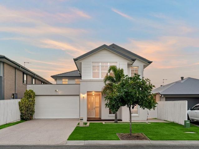 HAMPTON HEAVEN EXCLUSIVE STOCKLAND ESTATE PALLARA